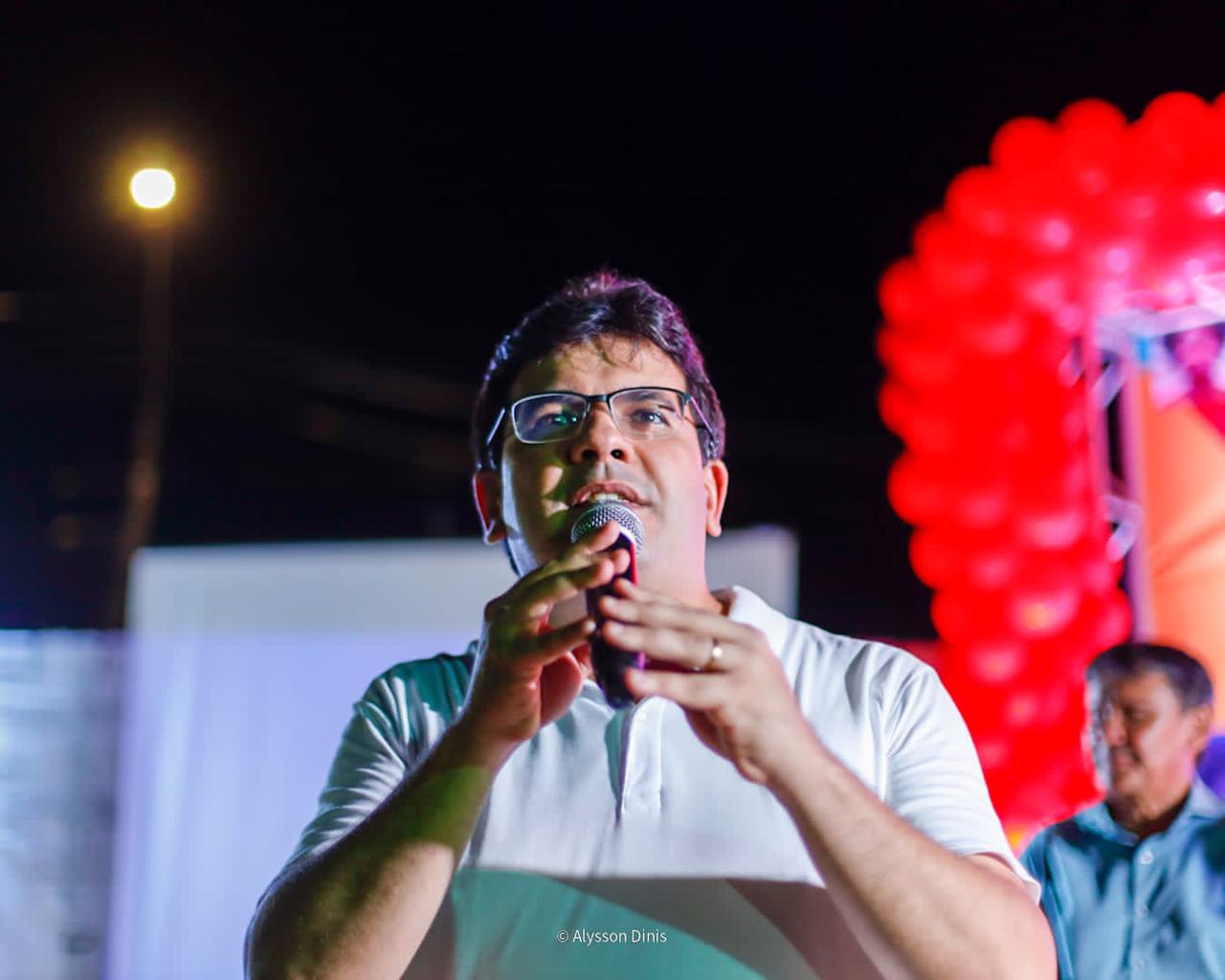 Rafael Fonteles participa de encontro com lideranças e moradores da Região da Pedra Mole