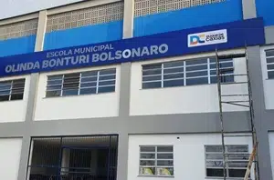 Escola municipal com nome da mãe de Bolsonaro(Reprodução/DCM)