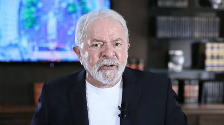 Lula desmente Veja e diz que trecho divulgado em coluna não faz parte de seu programa