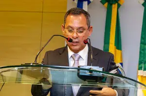 José Mauro Ferreira Coelho(André Ribeiro)