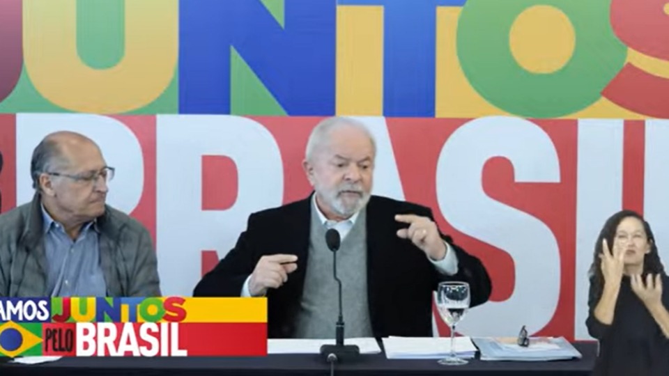 Pré-programa do PT arquiva luta anti-imperialista e privilegia democracia e inclusão