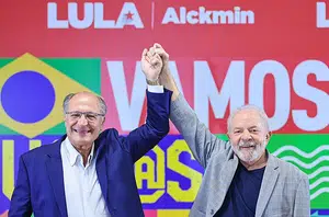 Lula e Geraldo Alckmin devem debater diretrizes com setores da sociedade até apresentação final de plano de governo(Reprodução/Ricardo Stuckert)