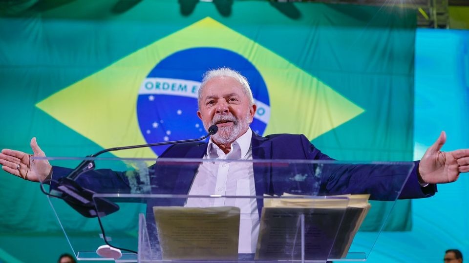 Lula chega a 48,3% dos votos válidos, diz pesquisa Ipespe