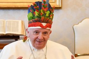 Papa Francisco recebeu bispos da região da Amazônia e pede que fiquem ao lado dos indígenas(Reprodução/Vatican News)