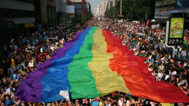 Dois anos depois! Parada do Orgulho LGBT volta às ruas de SP falando de eleições