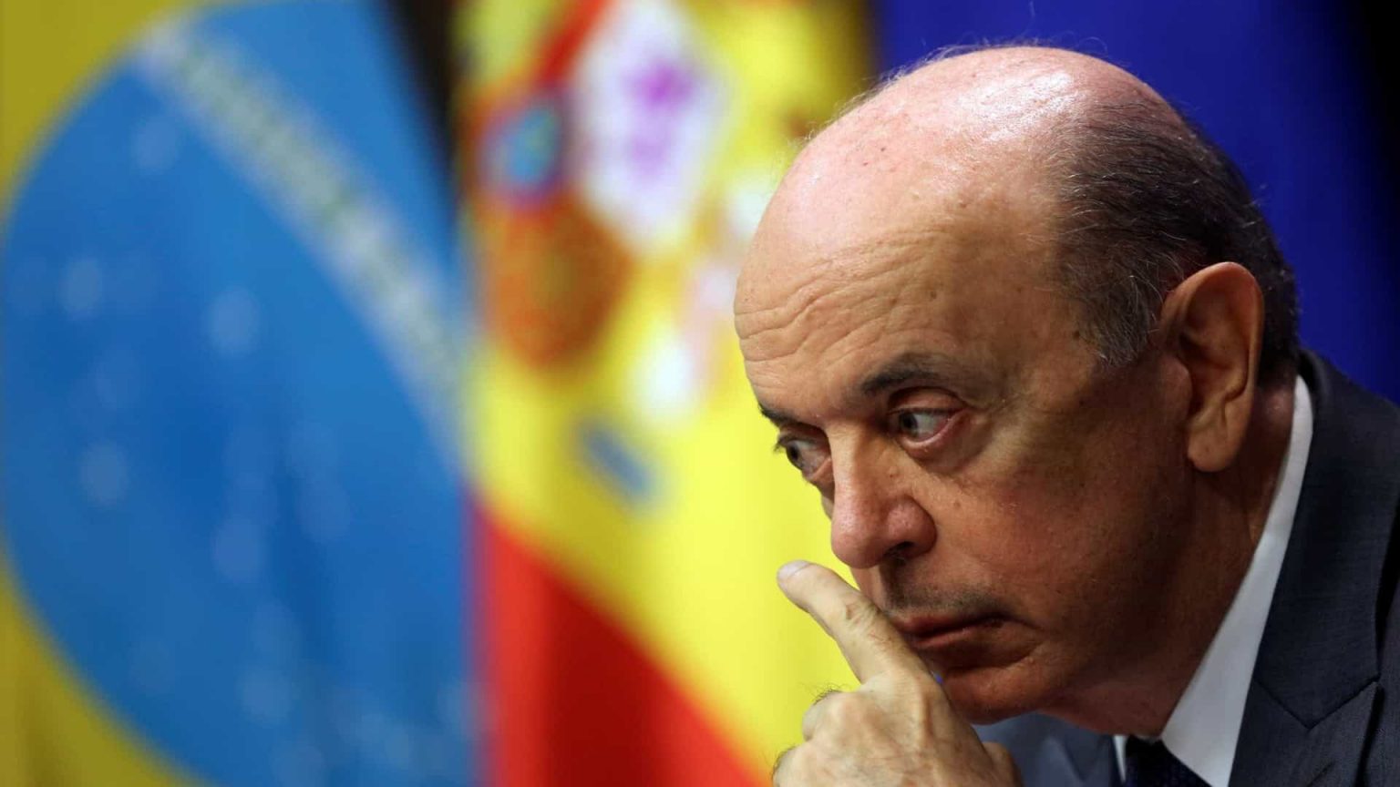 Guedes quer ressuscitar modelo de José Serra para dar pré-sal a estrangeiros