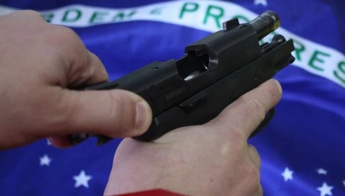 Número de armas nas mãos de caçadores e atiradores chega a 1 milhão no Brasil