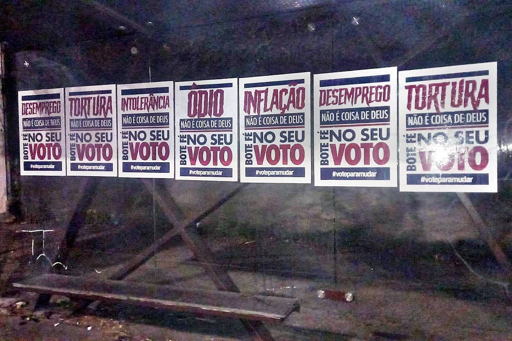 Cartazes contra Bolsonaro