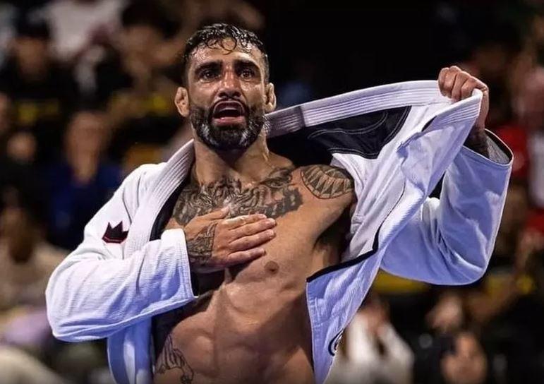 Campeão mundial de jiu-jitsu toma tiro na cabeça em show em SP