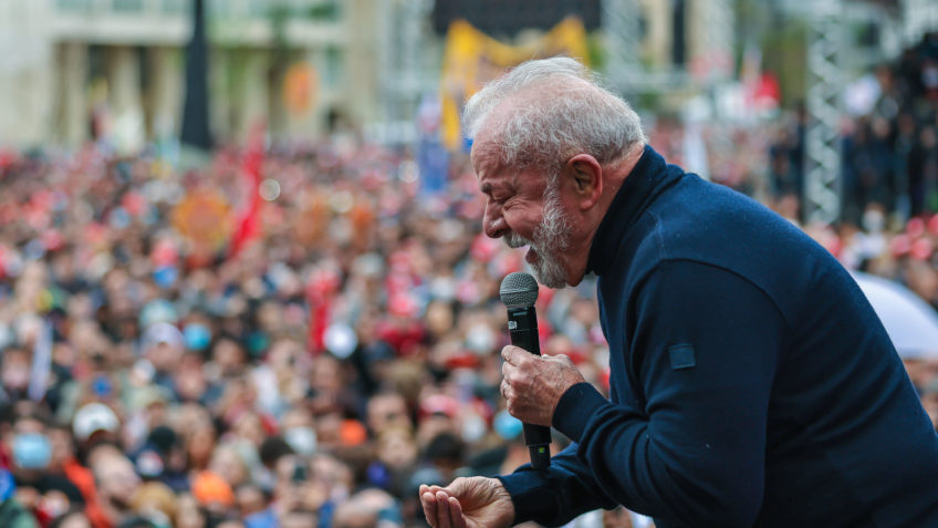 Ipec: Lula mantém vantagem e, se eleições fossem hoje, ganharia já no 1º turno