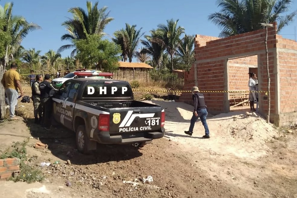 Pastor é morto com três tiros na frente de casa em Teresina