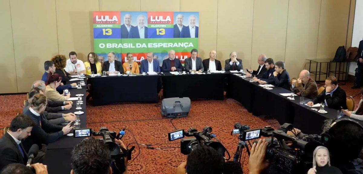 Lula recebe o apoio de sete ex-candidatos à Presidência da República