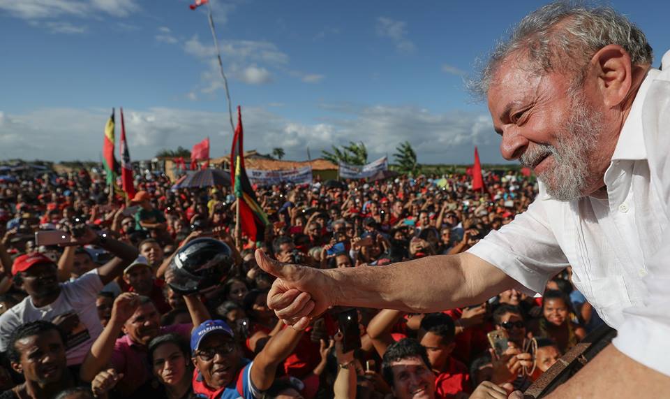 Ipespe: Lula segue estável e lidera com 44%, contra 36% de Bolsonaro