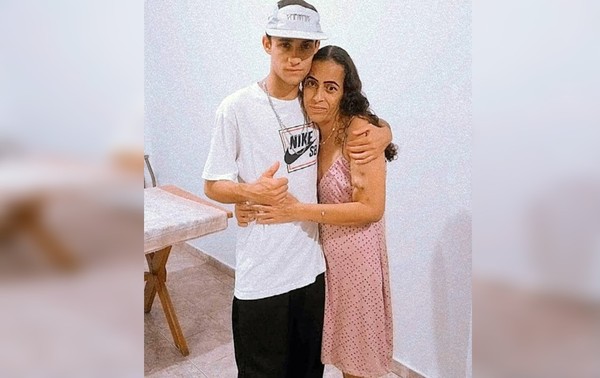 À espera de um transplante, mãe recebe órgão de filho morto em acidente