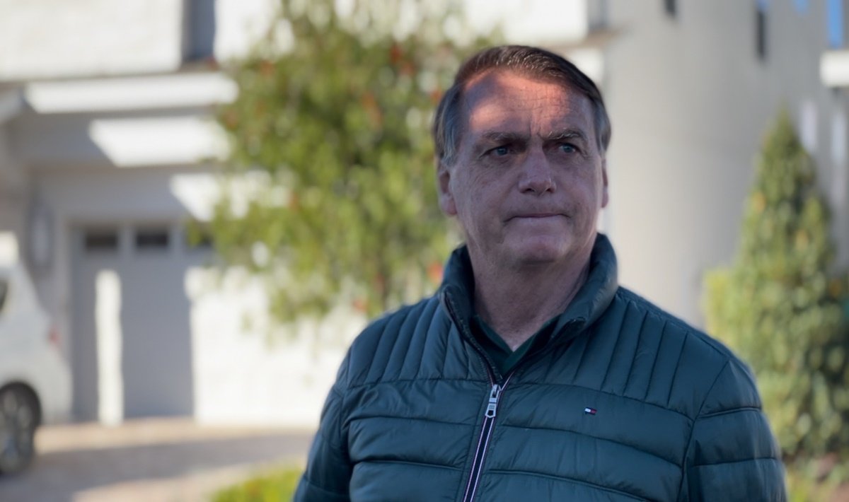 Bolsonaro avisa que não voltará ao Brasil caso tenha prisão decretada