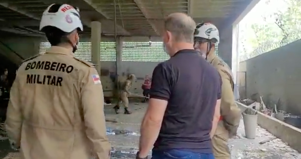 Clube de tiro fica destruído após explosão em Manaus