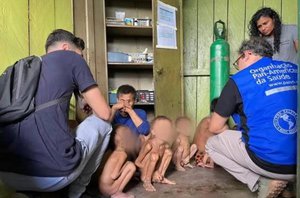 Crianças Yanomamis com desnutrição severa e malária são resgatadas em estado grave(Reprodução/ministério da saúde)