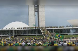 Golpistas invadem Congresso Nacional e Palácio do Planalto(Reprodução)