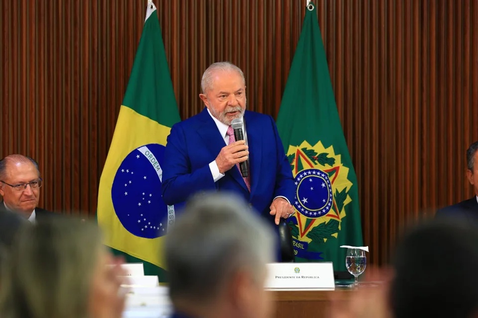 Lula recebe governadores