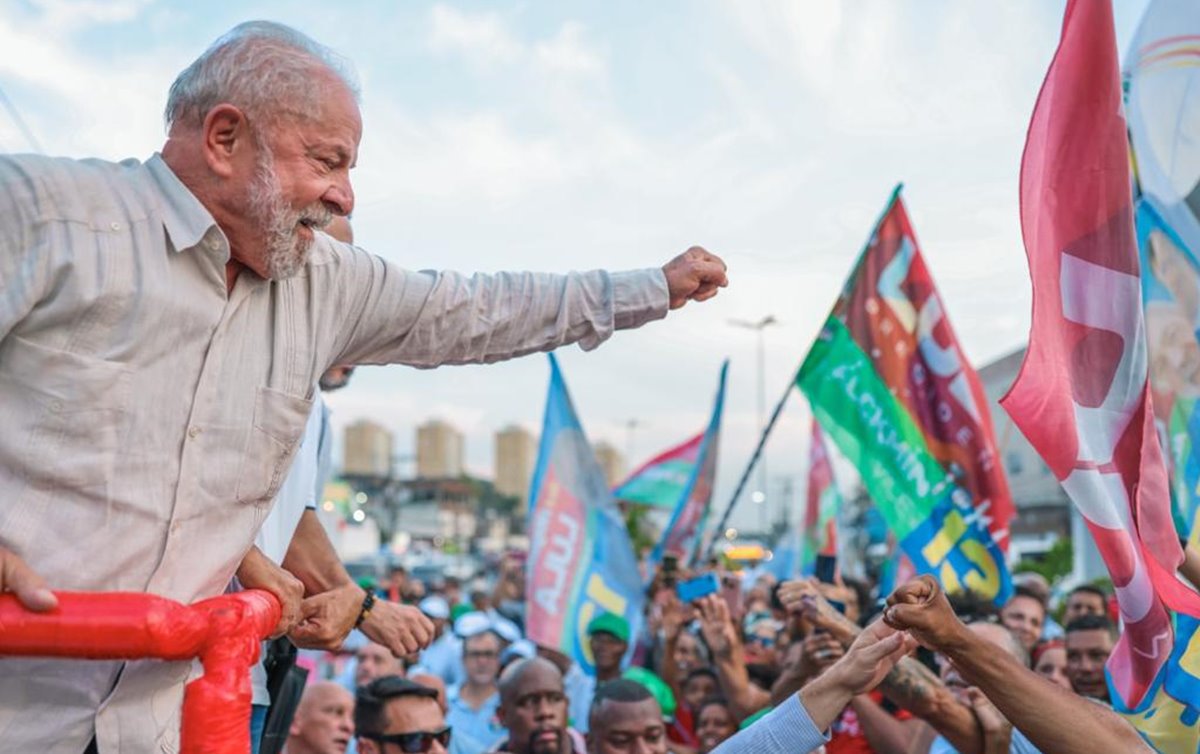 Há um ano, Lula era eleito presidente do Brasil