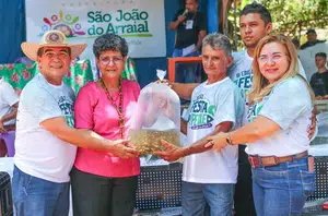 SAF entrega 33 mil alevinos a piscicultores do Piauí(Ccom)