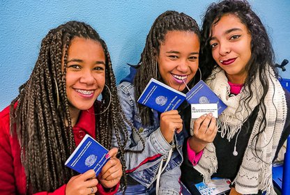 A recuperação do mercado de trabalho para os jovens brasileiros tem sido consistente, segundo o IBGE