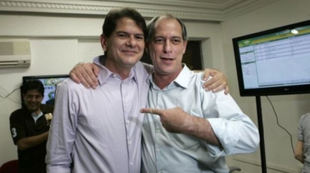 Os irmãos Ciro Gomes e Cid Gomes  travam impressionante guerra política