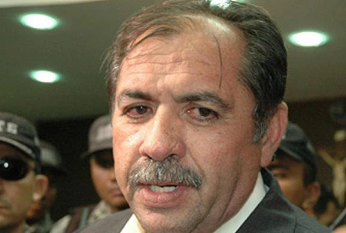 Ex-coronel Correia Lima é internado em UTI no HUT