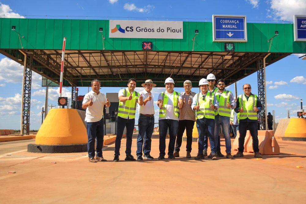 Rafael Fonteles visita fase final de obras da Rodovia Transcerrados