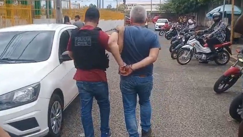 Homens são presos suspeitos de retirarem veículos ilegalmente no Detran