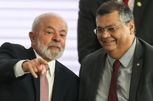 Lula e Flávio Dino(Folha de São Paulo/UOL)