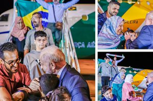 Lula recebe repatriados(Ricardo Stucked)