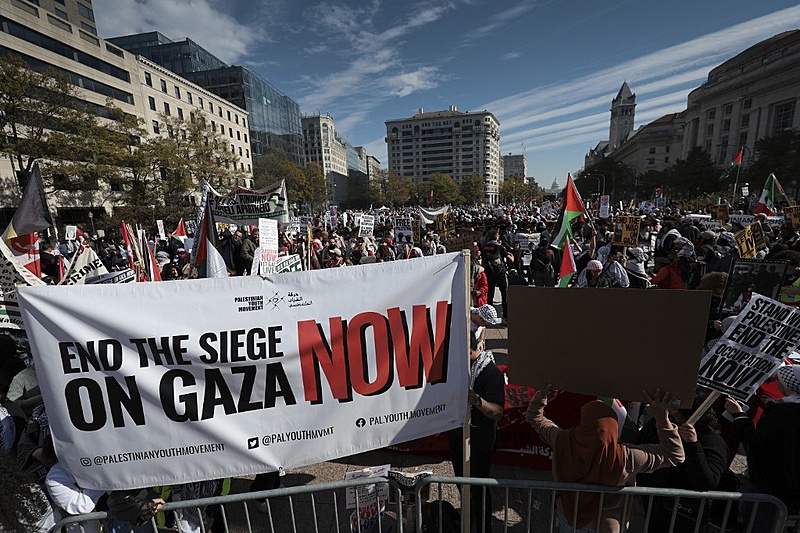 Milhares de pessoas se reúnem na Marcha Nacional pela Palestina em Washington (EUA) e pedem um cessar-fogo