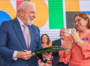 Presidente Lula e a ministra das Mulheres, Cida Gonçalves