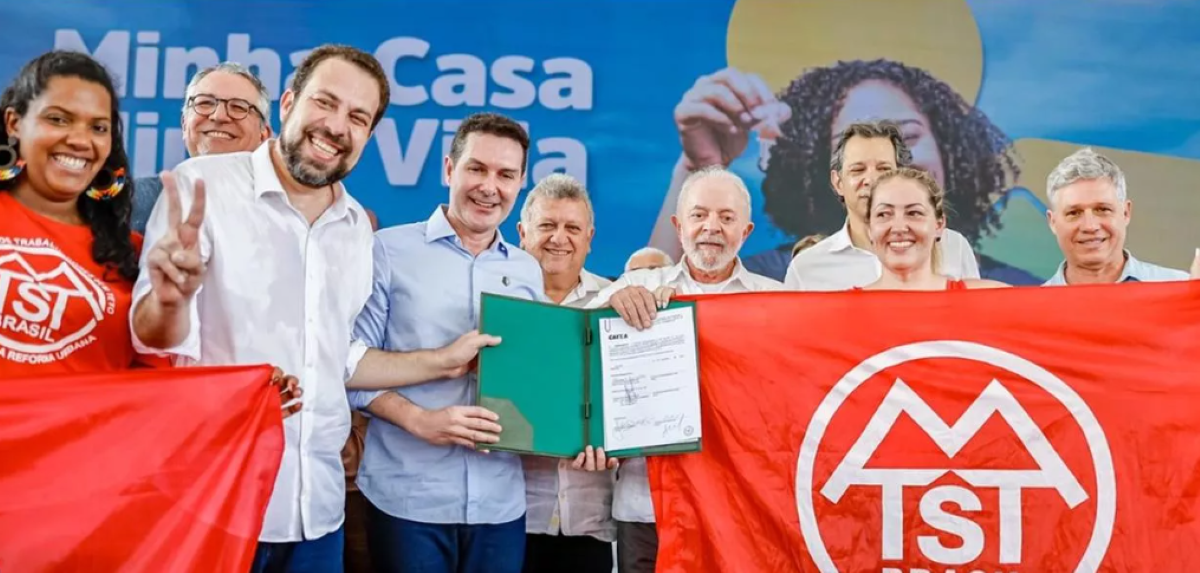 Lula assina contrato de início das obras do empreendimento “Copa do Povo”