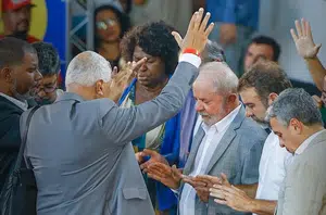 Lula e os evangélicos(Ricardo Stucked)