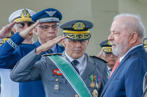 Lula e os militares(Ricardo Stucked)
