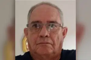 O professor aposentado José Crisóstomo Gomes de Oliveira, de 78 anos(Reprodução)