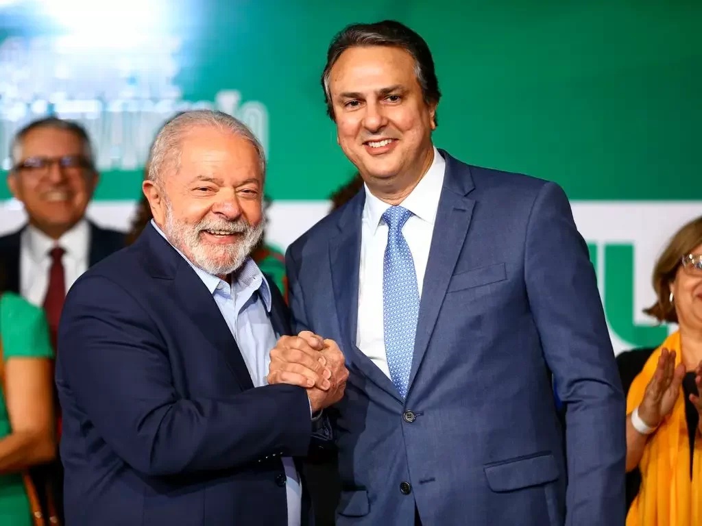 Presidente Luiz Inácio Lula da Silva (PT) e o ministro da Educação, Camilo Santana