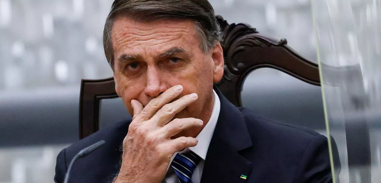 Com R$ 2,3 mi declarados ao TSE e salário de R$ 86,5 mil, Bolsonaro pede Pix a apoiadores