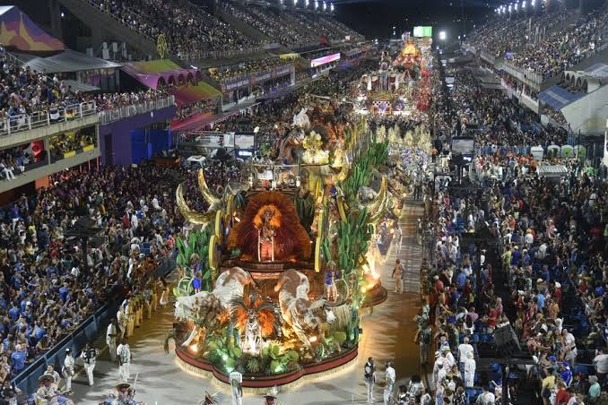 Desfile das Campeãs do Rio: seis escolas voltam à Sapucaí neste sábado