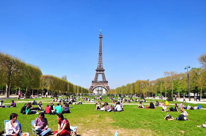 Jardins da Torre Eiffel, em Paris
