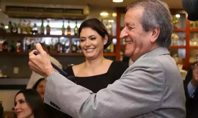 Michelle Bolsonaro e o presidente do PL, Valdemar Costa Neto