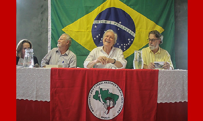 Ministro do Supremo Tribunal Federal participa de seminário do MST