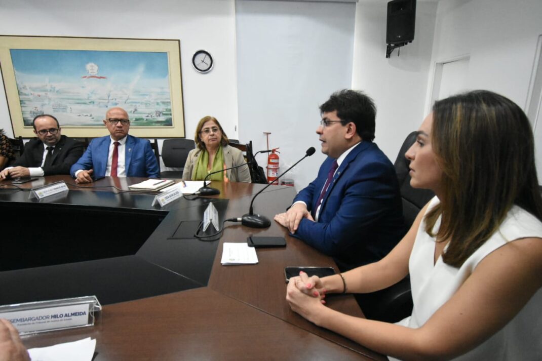 Reunião com a ministra das Mulheres, Cida Gonçalves