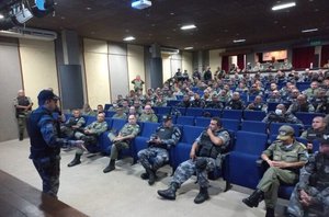 Reunião com o comandante-geral da Polícia Militar, coronel Scheiwann Lopes(Reprodução/CCOM)