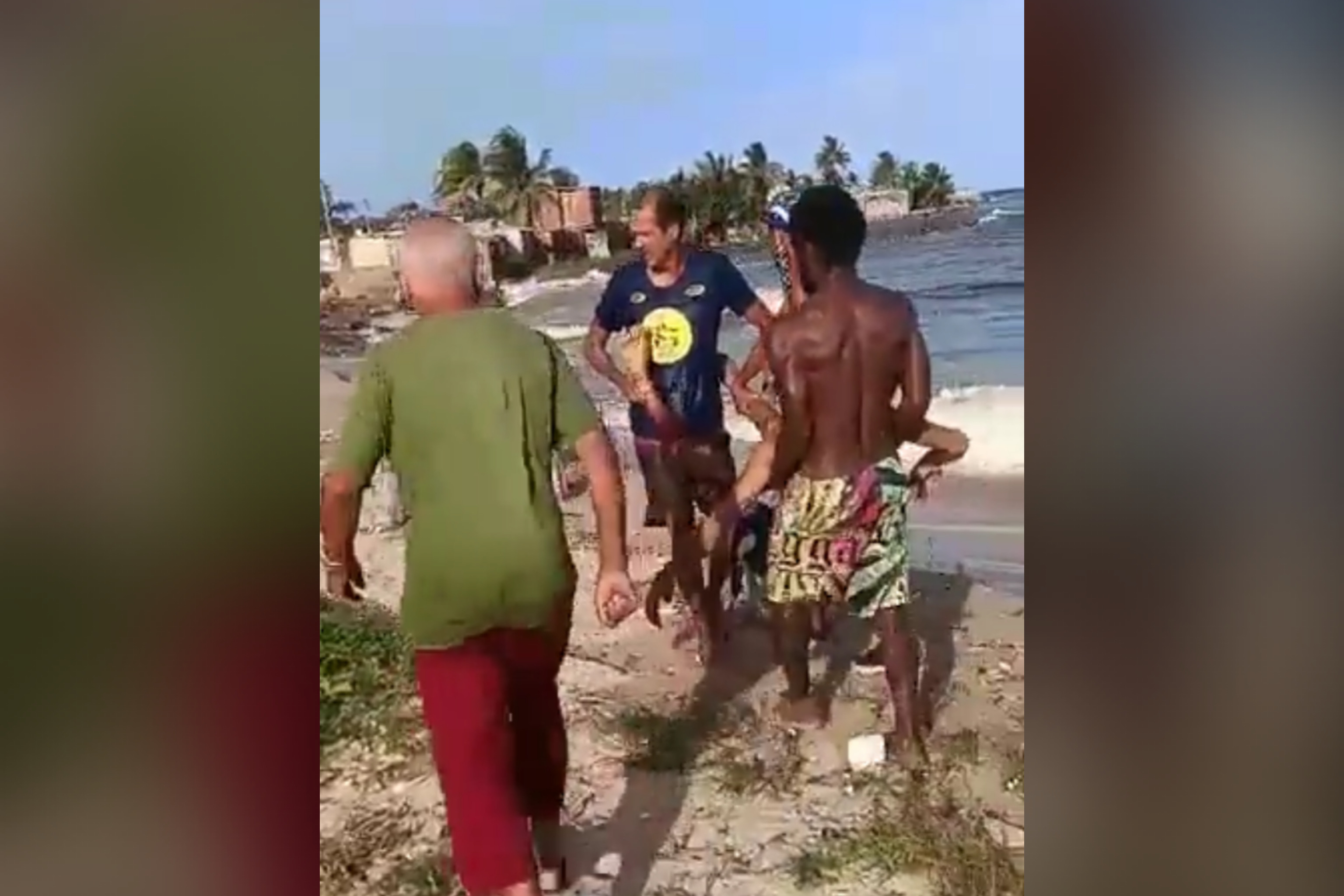 Vídeo: surfista é atacado por tubarão em praia de Olinda