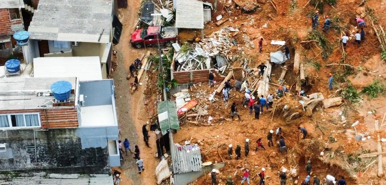 Desordem do capital gerou tragédia na Serra do Mar. Estado é solução, não causa do problema