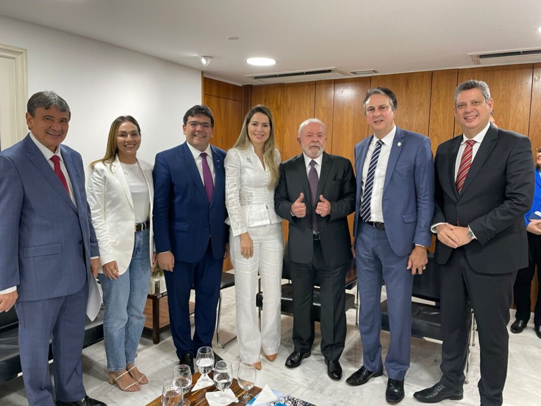 Em Brasília, Fonteles participa do lançamento do novo Bolsa Família