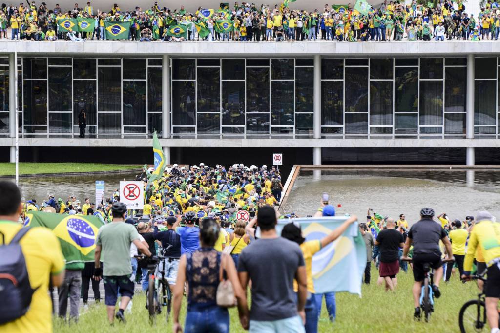 Tudo pode acontecer na CPMI — mas ainda é cedo para fazer a pipoca